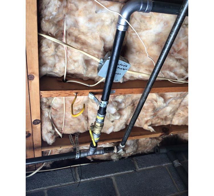 Gas installation for whole house generator